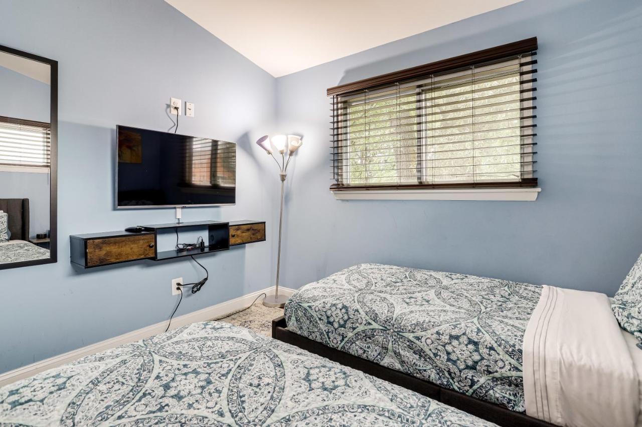 Escape To Our Cozy 3 Bed Rm 2 Bath Unit In Alexandria Va Villa Exterior photo