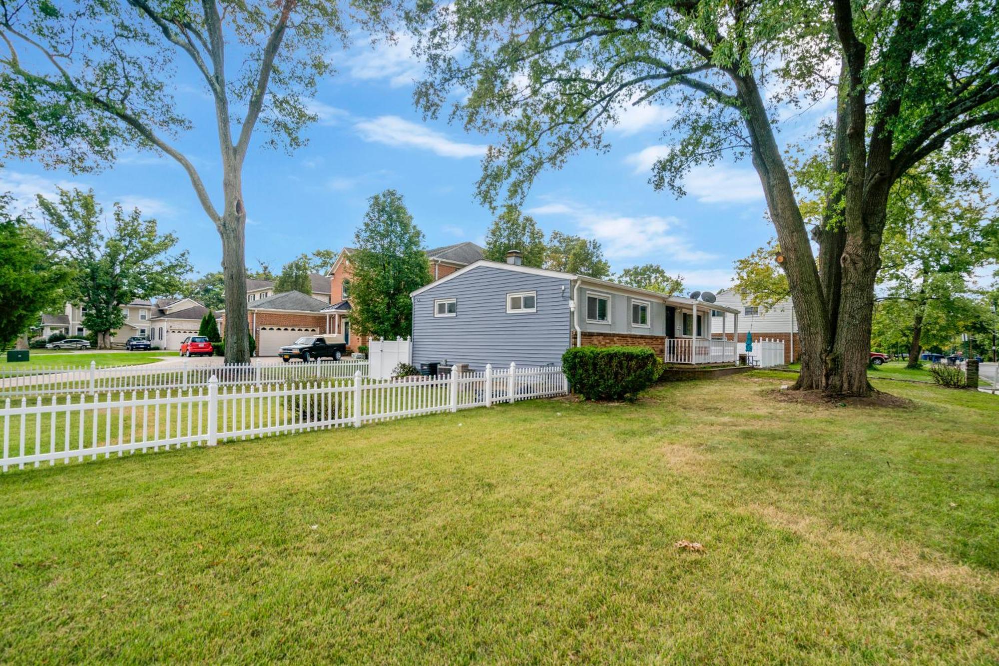 Escape To Our Cozy 3 Bed Rm 2 Bath Unit In Alexandria Va Villa Exterior photo